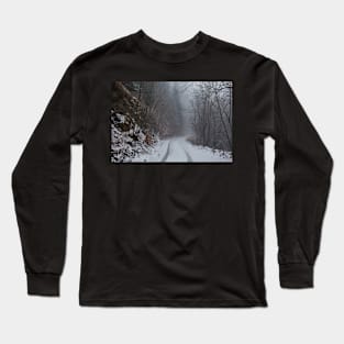 Foggy road in the forest Long Sleeve T-Shirt